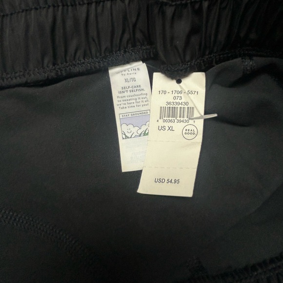 Offline By Aerie Black The Hugger Shorts High Waist Lined Pockets Size XL NWT - Picture 3 of 9
